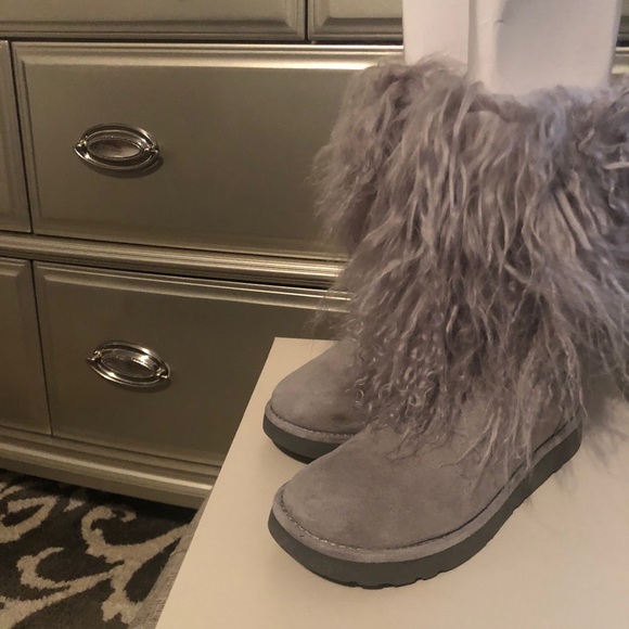 UGG Shoes - Sheep Skin Boots